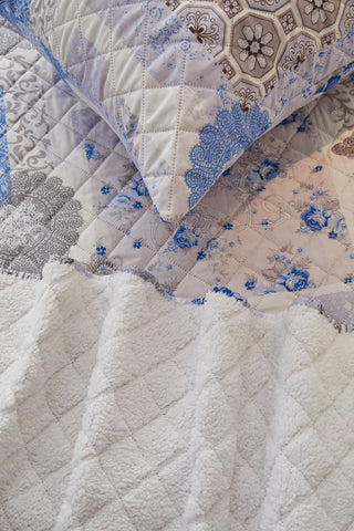 Quilt Sherpa Estampado Flores Blue
