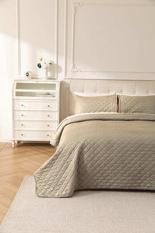 Cubrecama Quilt Sherpa Extra Cálido Chantilly 2 Plazas Arena