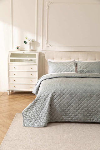 Cubrecama Quilt Sherpa Extra Cálido Chantilly 2 Plazas Gris Plata