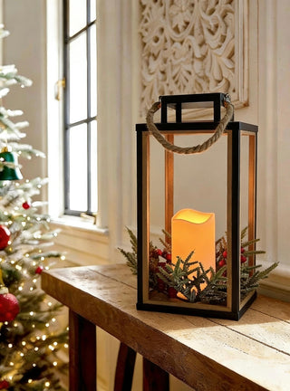 Farol Navideño Madera con Vela LED 39 cm