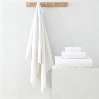 Toalla Bamboo + Algodón 600 GSM 70x140 cm Blanco Liso